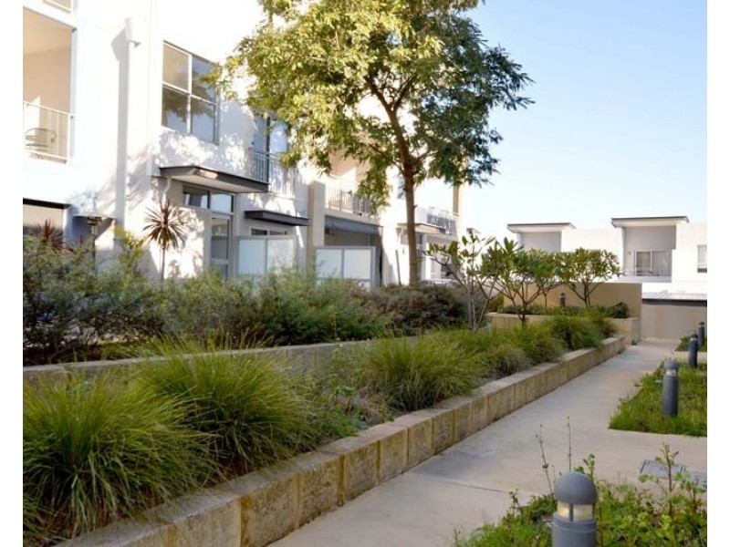 12/6 Ibera Way, Success WA 6164
