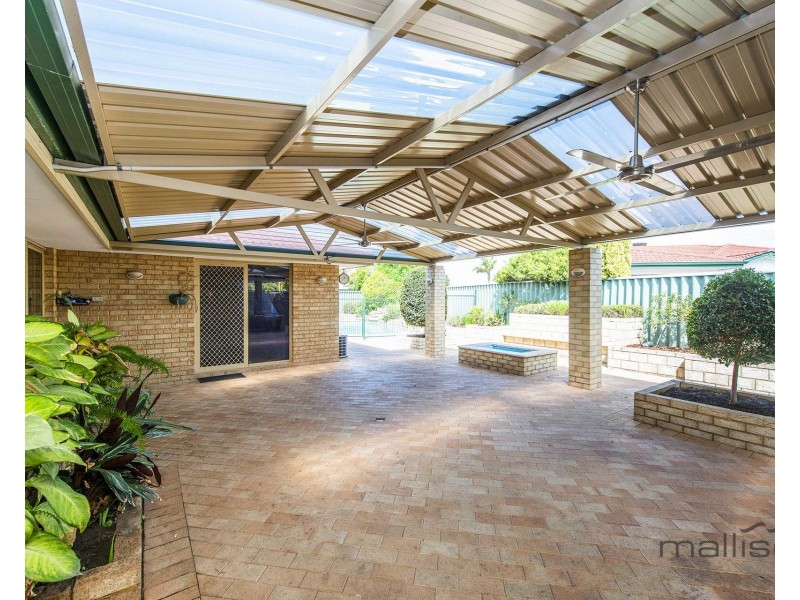 15 Greenlea Rise, Leeming WA 6149