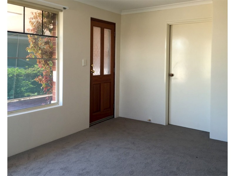 2/2 Hobley Street, Mandurah WA 6210