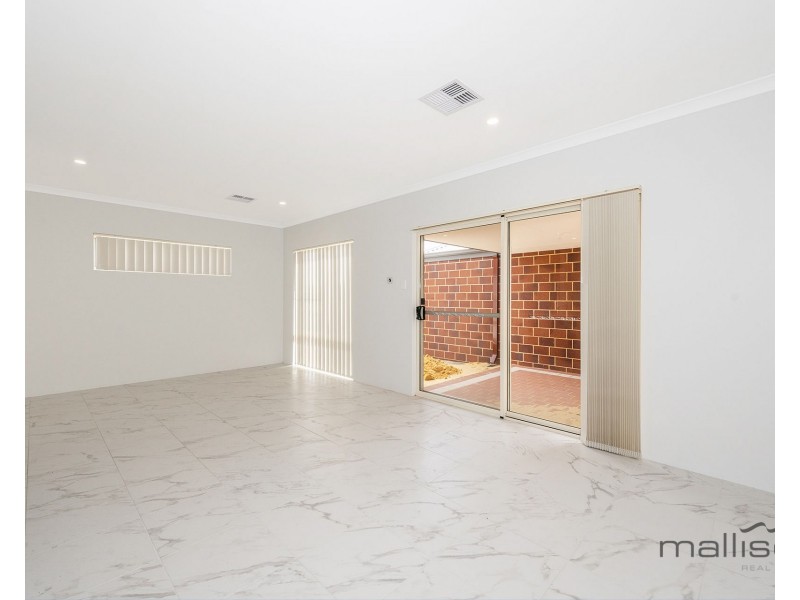 13 Gadd Street, Success WA 6164