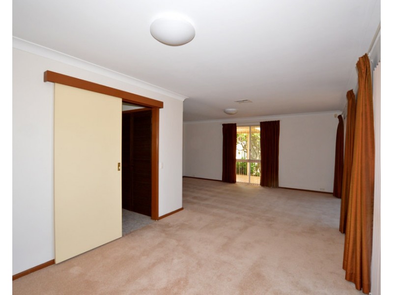 12 Mccombe Avenue, Samson WA 6163