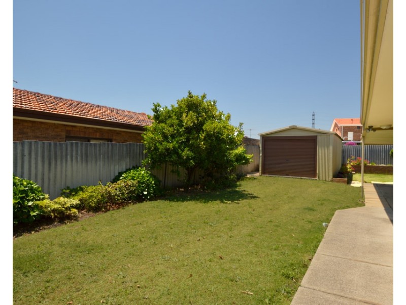 12 Mccombe Avenue, Samson WA 6163