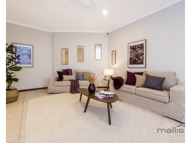 16 Grenfell Way, Leeming WA 6149