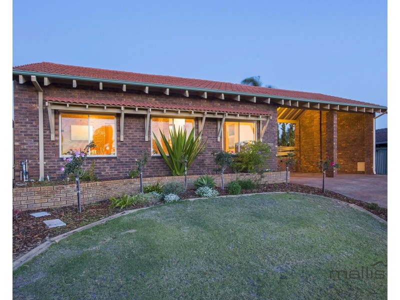 16 Grenfell Way, Leeming WA 6149