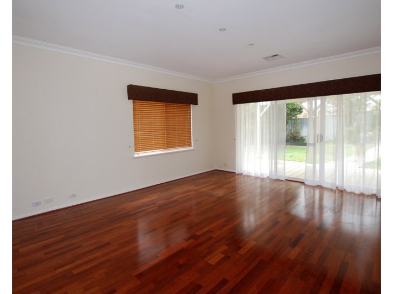 11 Long Beach Promenade, Mindarie WA 6030