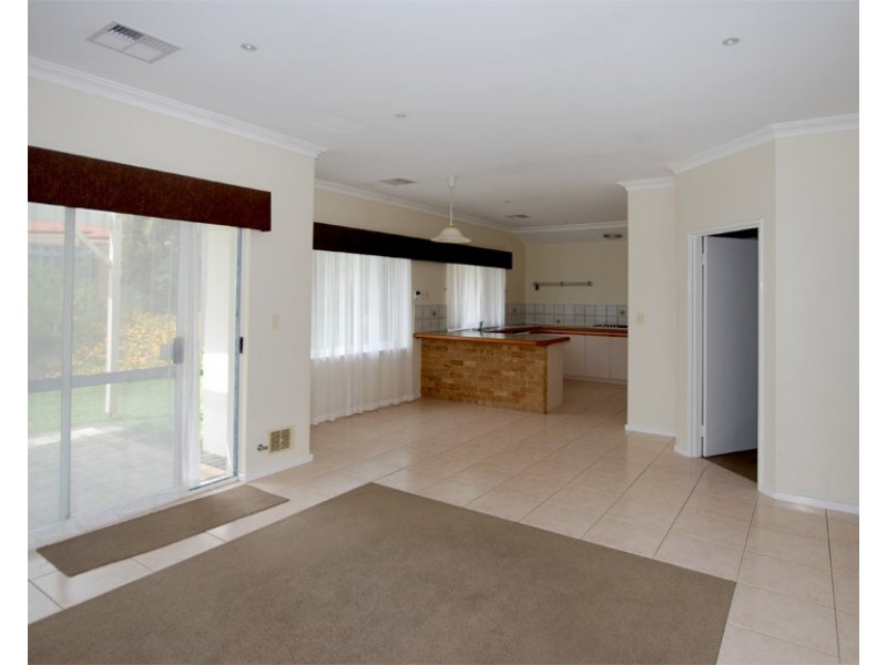 11 Long Beach Promenade, Mindarie WA 6030