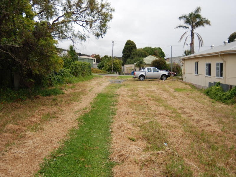 4 Chevalier Street, Centennial Park WA 6330