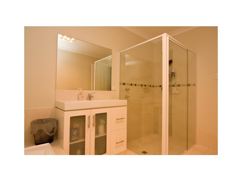 24 Ethereal Drive, Mckail WA 6330
