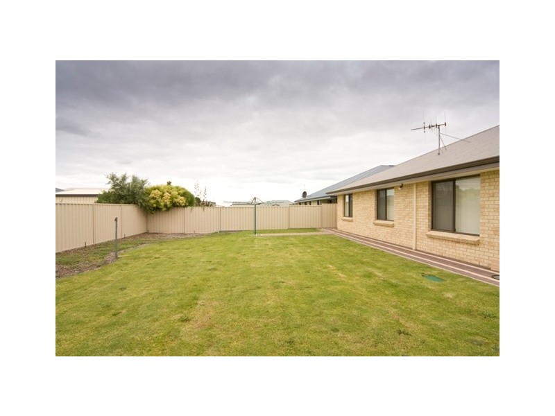 24 Ethereal Drive, Mckail WA 6330
