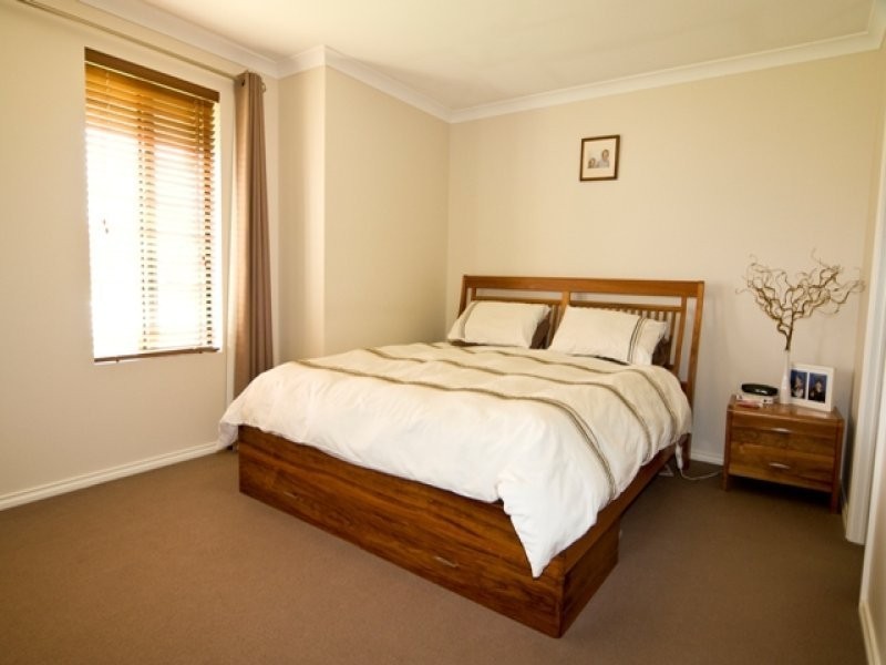 11 Ethereal Drive, Mckail WA 6330