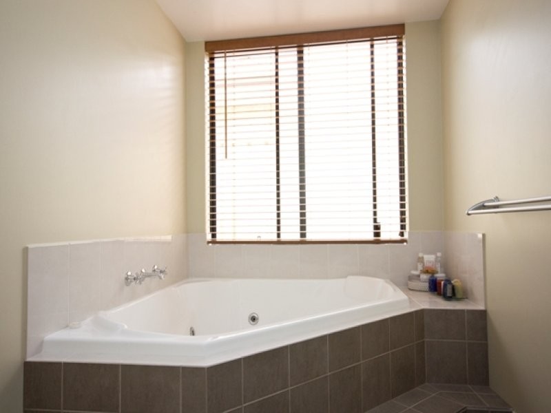 4 Orion Avenue, Mckail WA 6330