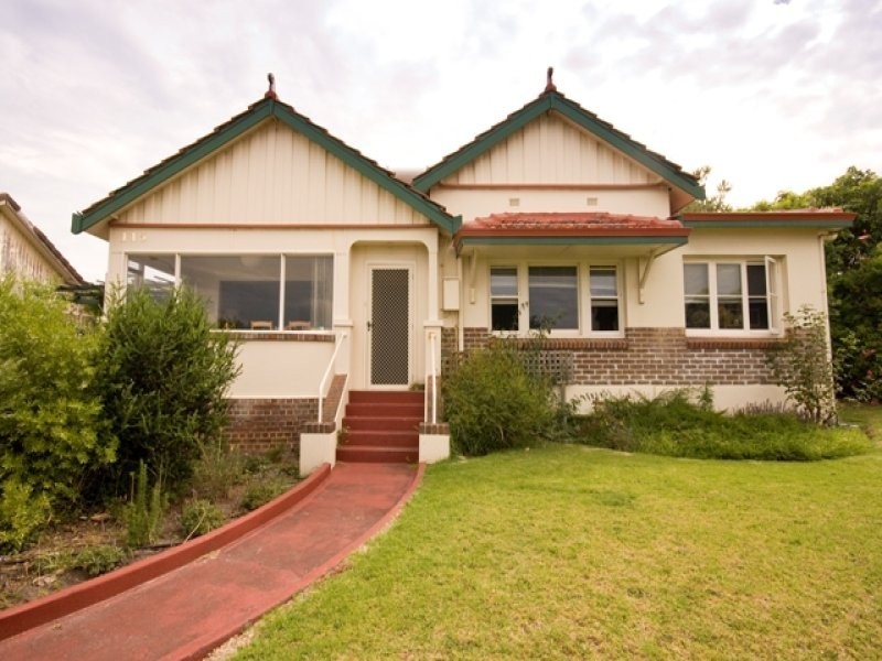 115 Middleton Road, Middleton Beach WA 6330