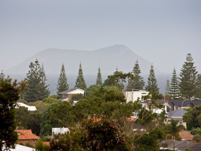 115 Middleton Road, Middleton Beach WA 6330