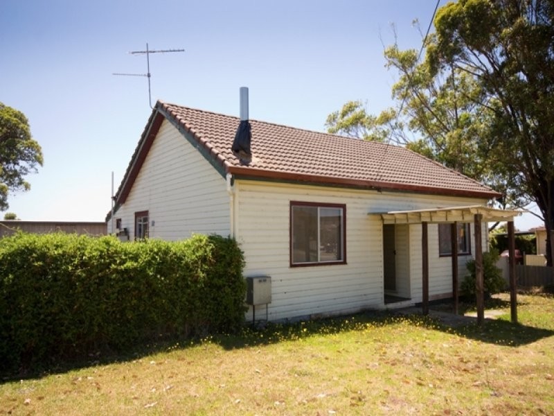 64 South Coast Highway, Orana WA 6330