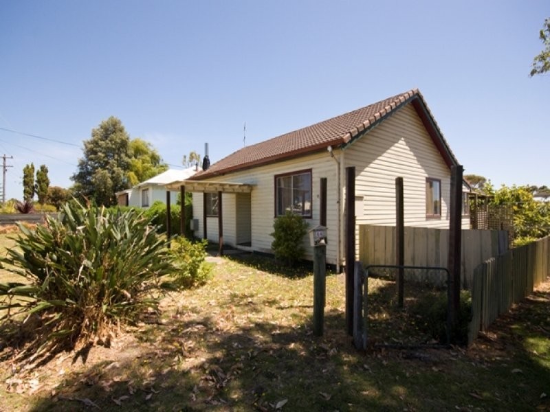 64 South Coast Highway, Orana WA 6330