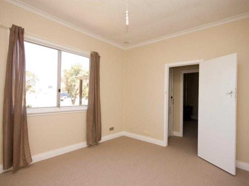 64 South Coast Highway, Orana WA 6330