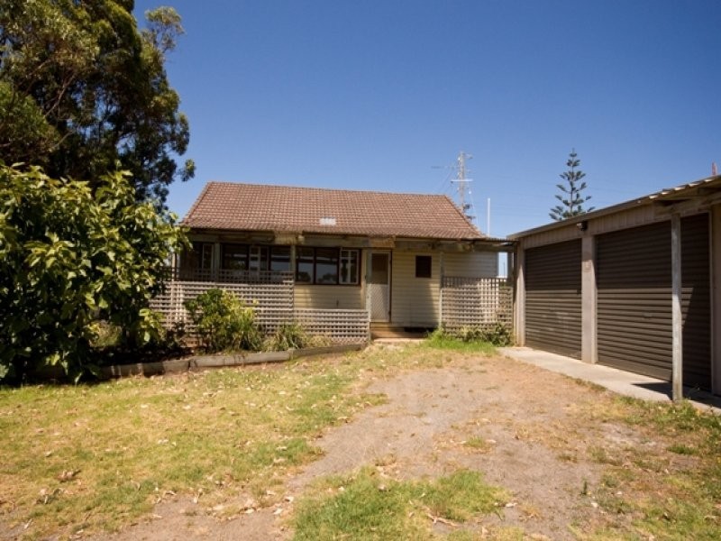 64 South Coast Highway, Orana WA 6330