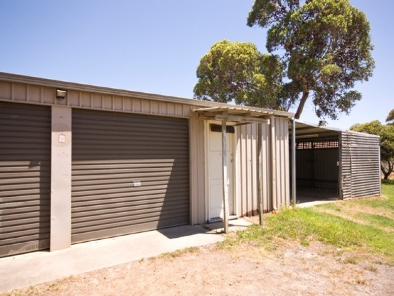 64 South Coast Highway, Orana WA 6330