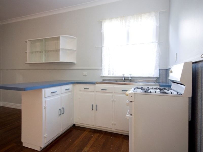 10 Boronia Street, Mount Clarence WA 6330