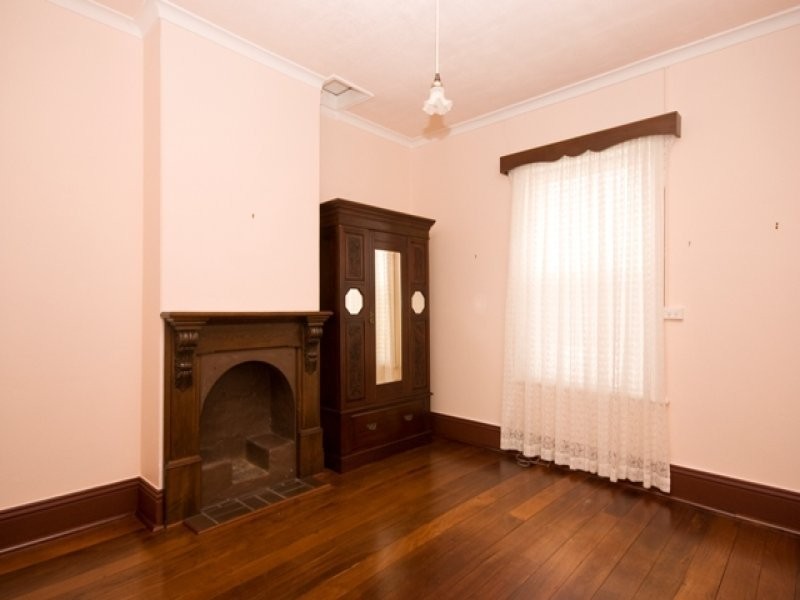 4 Symers Street, Mira Mar WA 6330