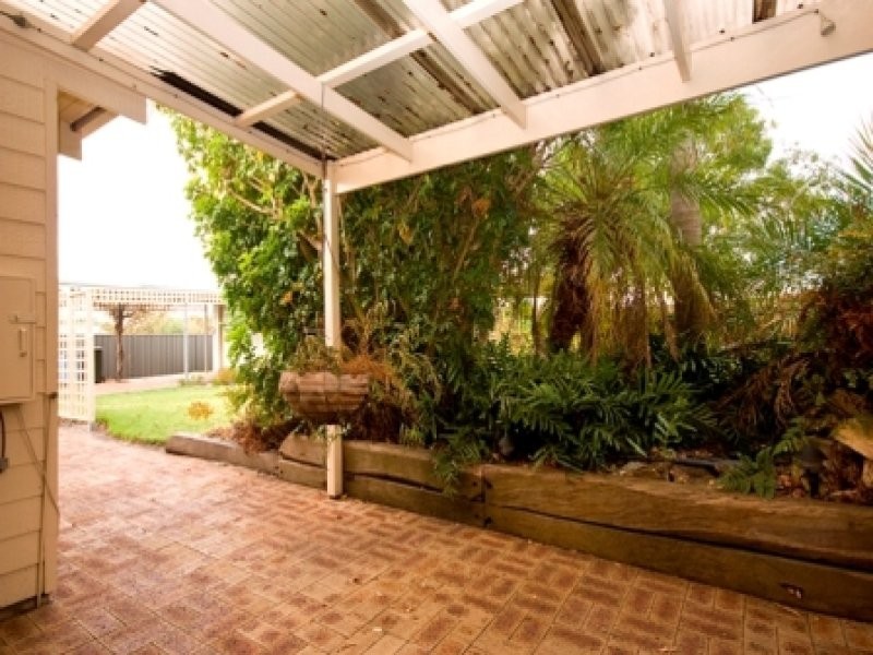 4 Symers Street, Mira Mar WA 6330