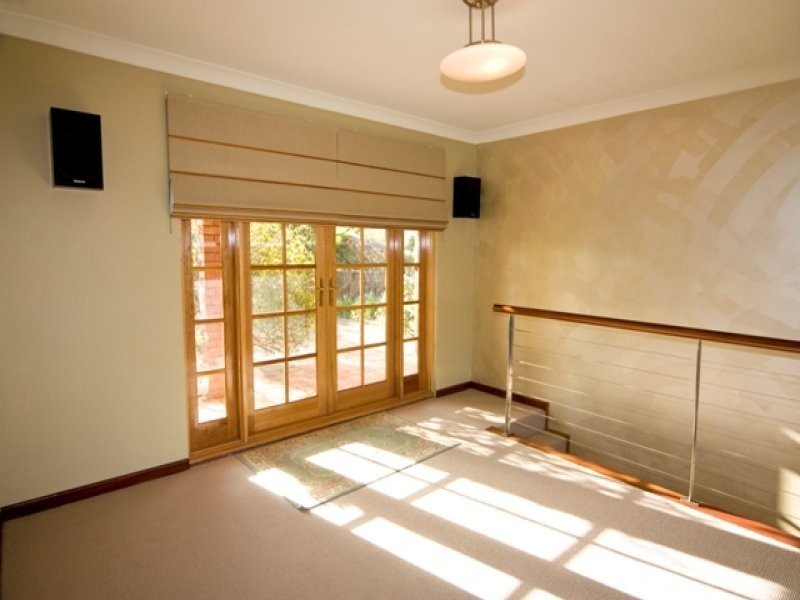 6 Sleeman Avenue, Mira Mar WA 6330