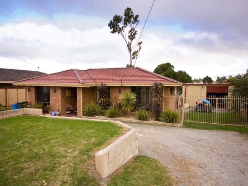 27 Sherwood Drive, Mckail WA 6330
