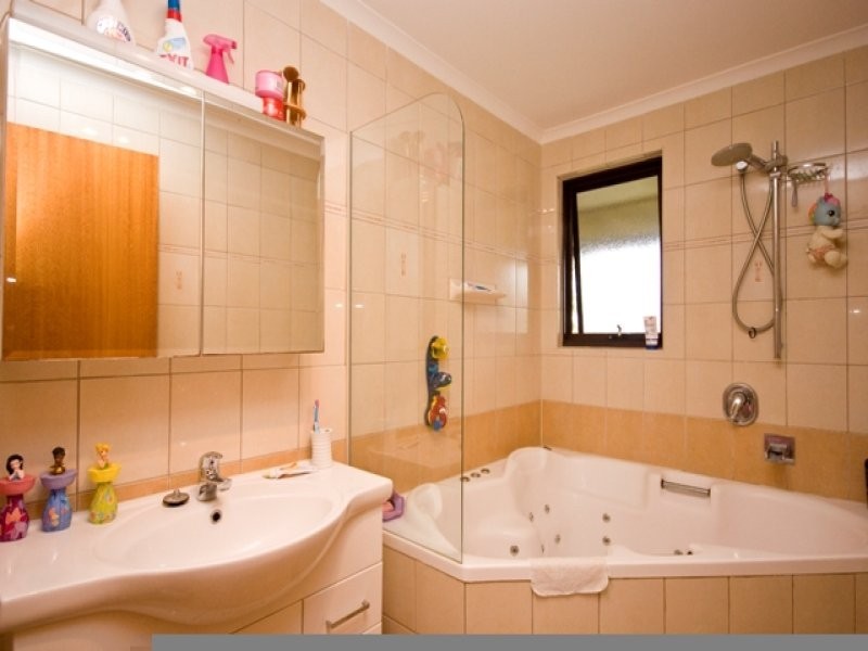 27 Sherwood Drive, Mckail WA 6330