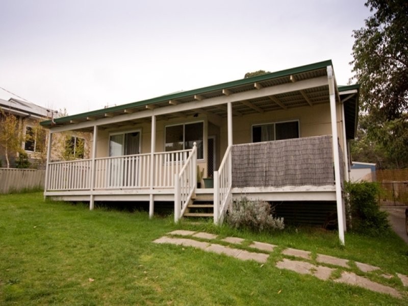 8 Champion Street, Mira Mar WA 6330