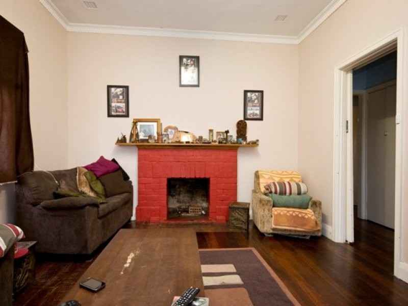 8 Champion Street, Mira Mar WA 6330