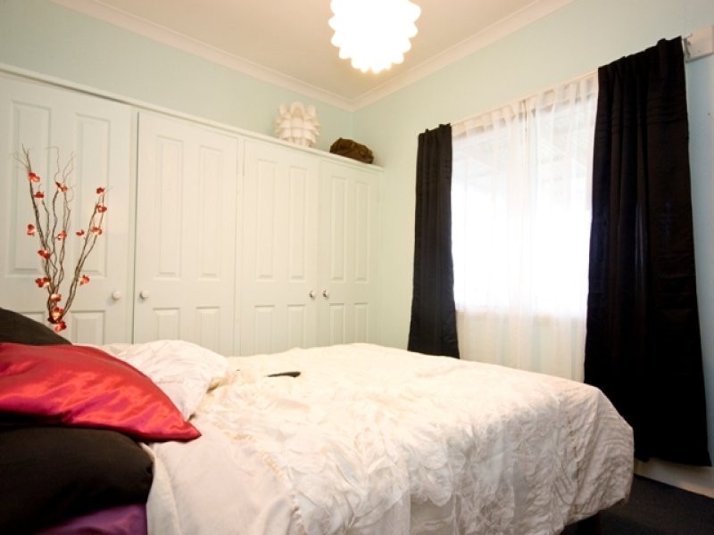 8 Champion Street, Mira Mar WA 6330