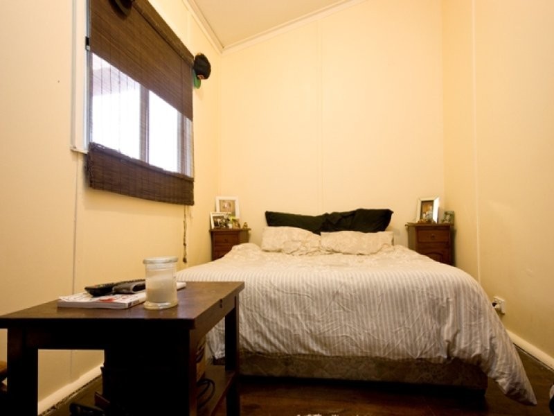 8 Champion Street, Mira Mar WA 6330