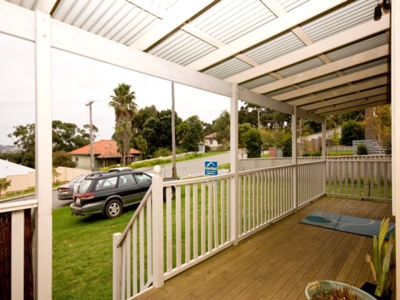 8 Champion Street, Mira Mar WA 6330