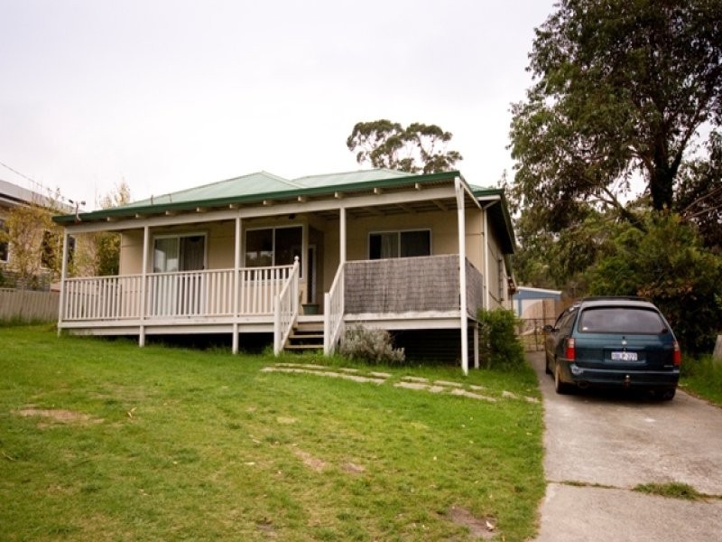 8 Champion Street, Mira Mar WA 6330