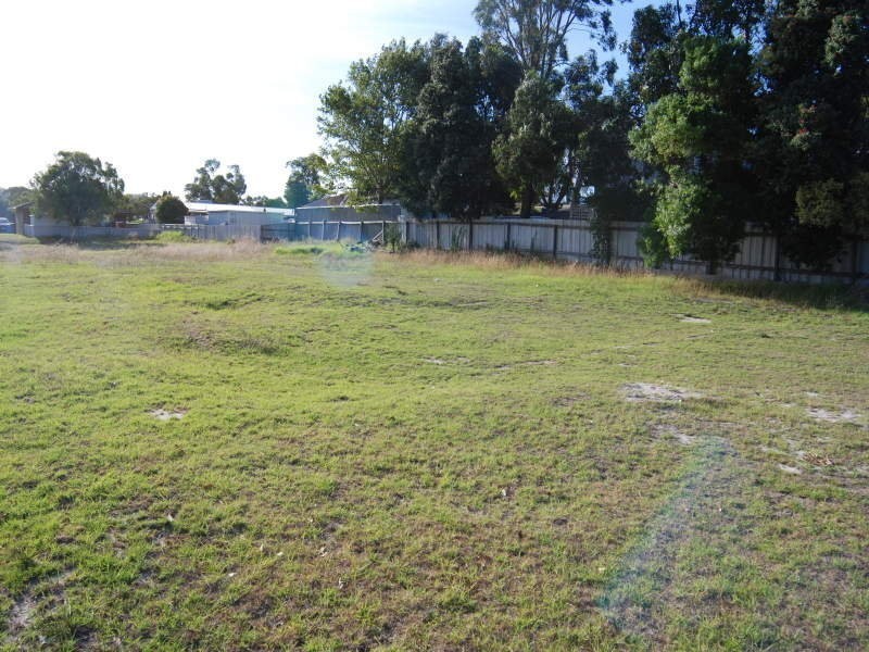 83 Chester Pass Road, Orana WA 6330