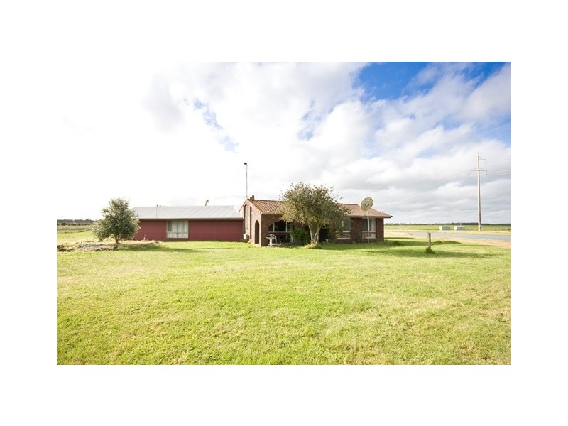 304 Wilcox Road, Redmond WA 6327