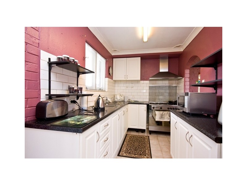 304 Wilcox Road, Redmond WA 6327