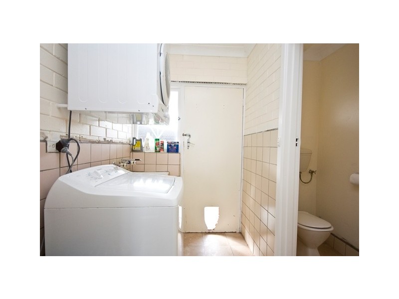 304 Wilcox Road, Redmond WA 6327