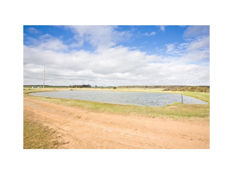 304 Wilcox Road, Redmond WA 6327