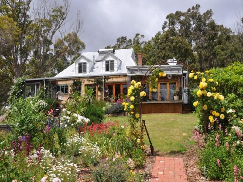 2658 Porongurup Road, Porongurup WA 6324