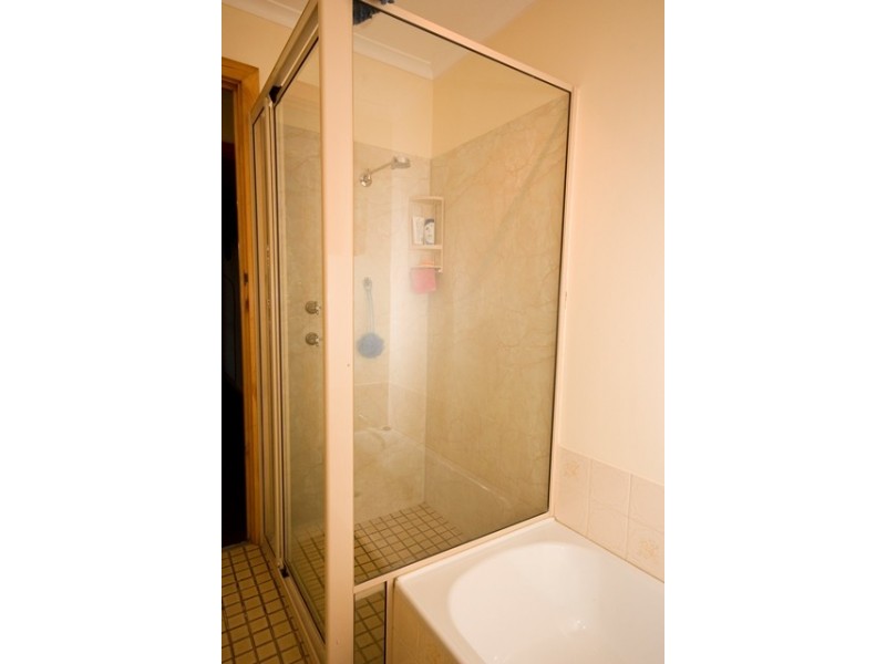 11 Turner Street, Orana WA 6330