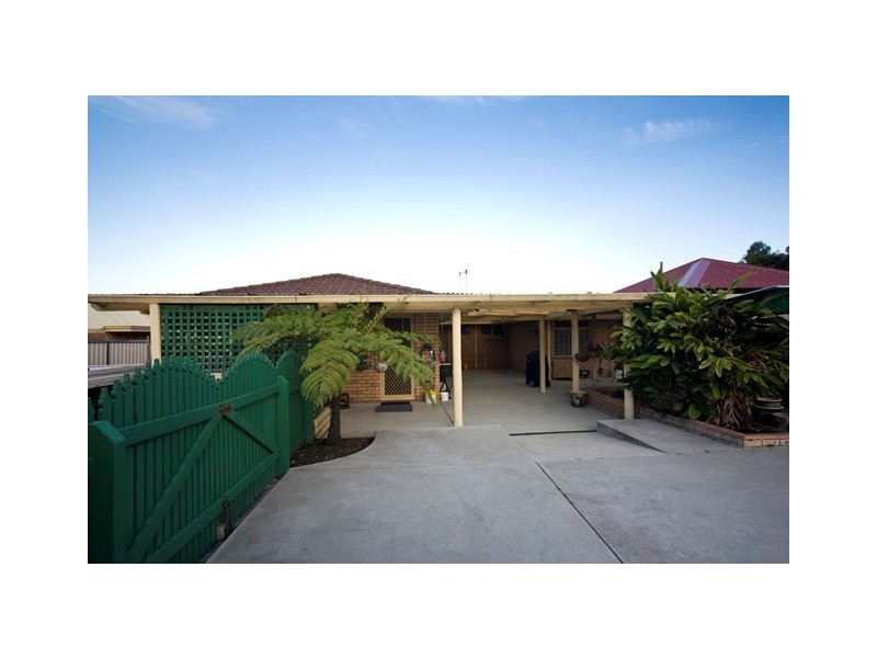 11 Turner Street, Orana WA 6330