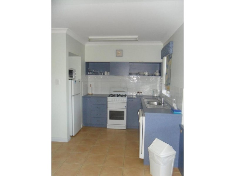 11/20 Adelaide Crescent, Middleton Beach WA 6330