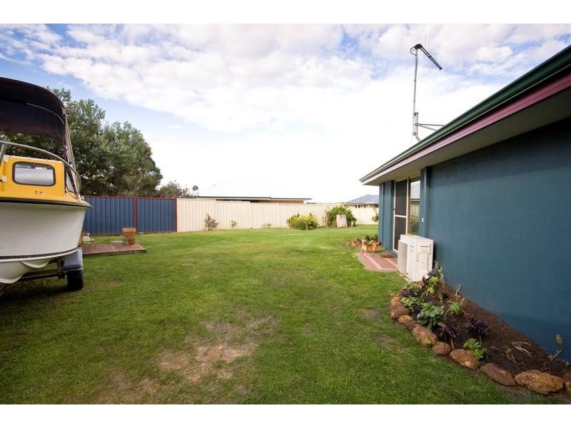 14 Stoddart Corner, Mckail WA 6330