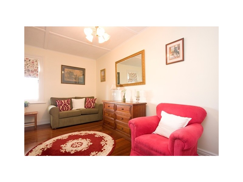 7 Camfield Street, Mount Melville WA 6330