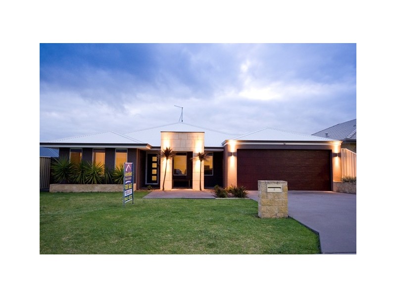 3 Stoddart Corner, Mckail WA 6330