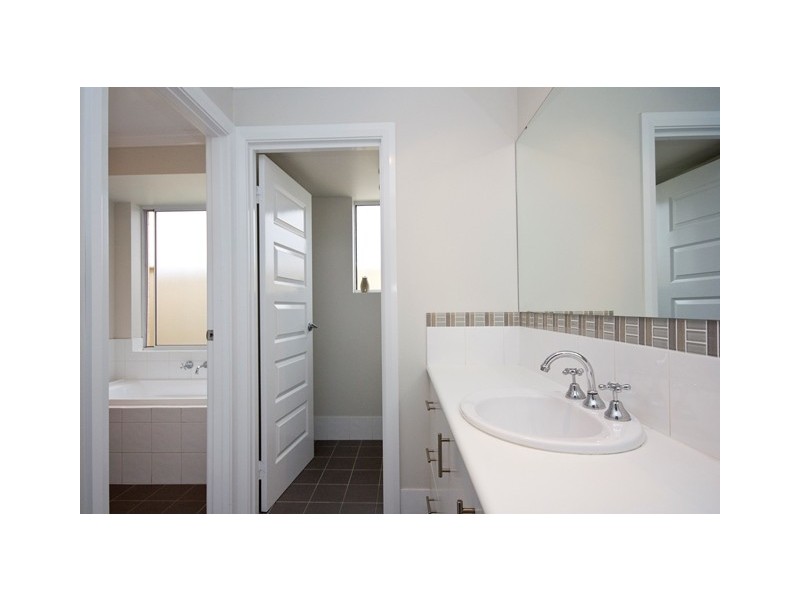 3 Stoddart Corner, Mckail WA 6330