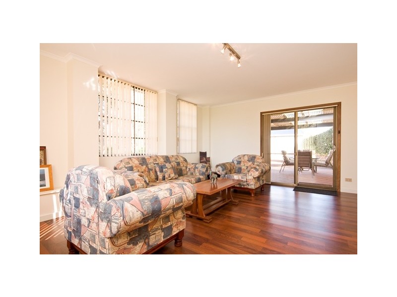 63 Robinson Road, Robinson WA 6330