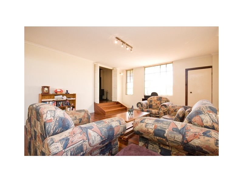 63 Robinson Road, Robinson WA 6330