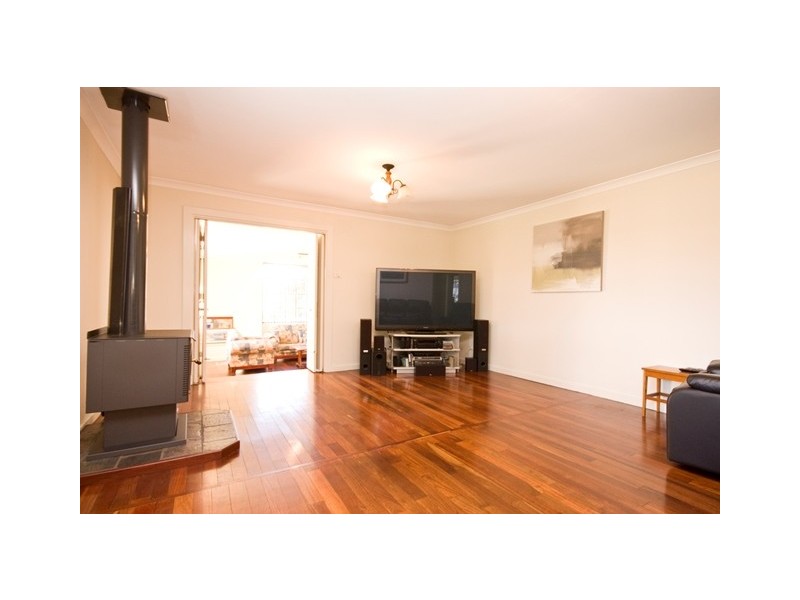 63 Robinson Road, Robinson WA 6330